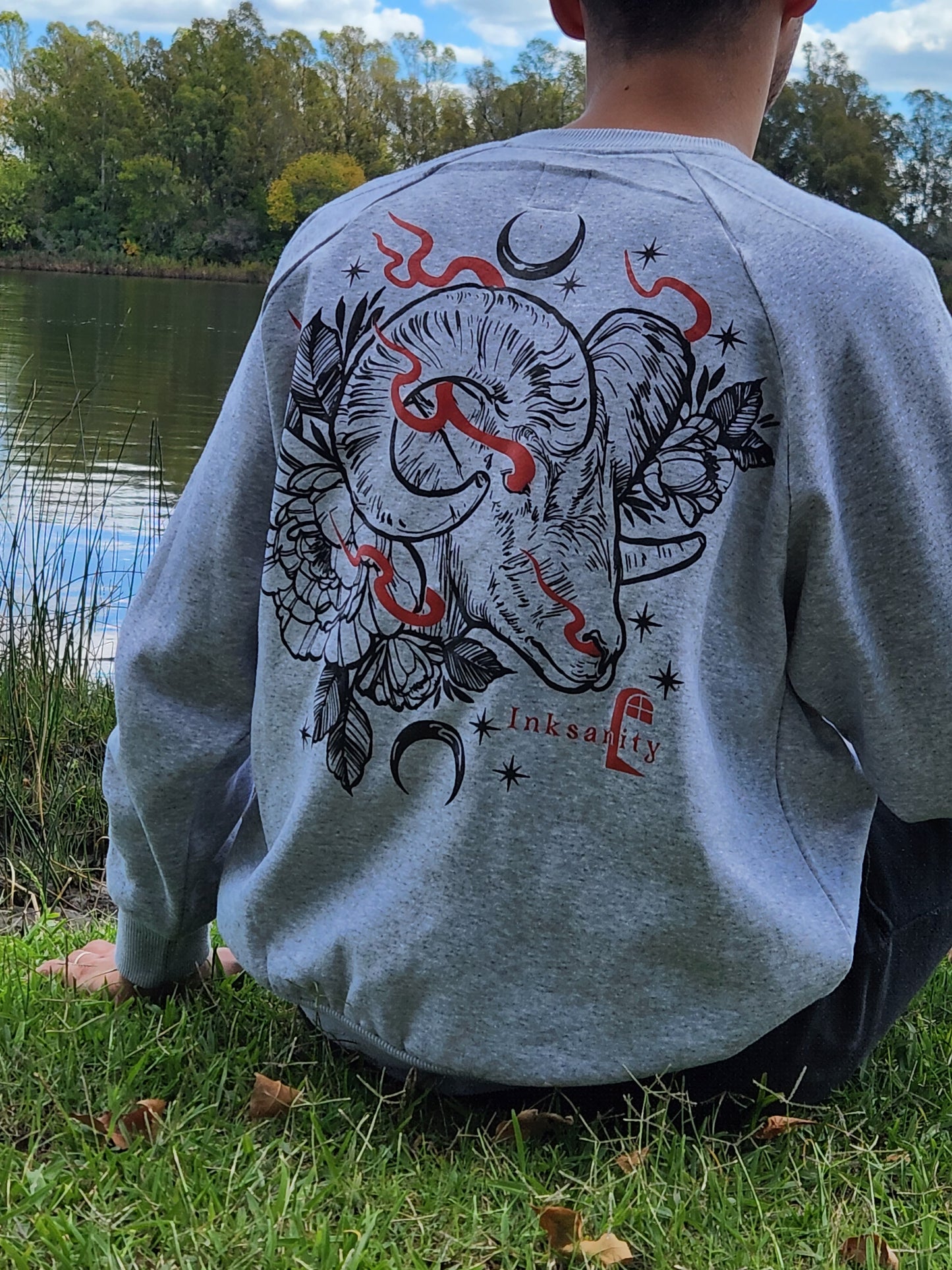 Cosmos Aries - Sweatshirt
